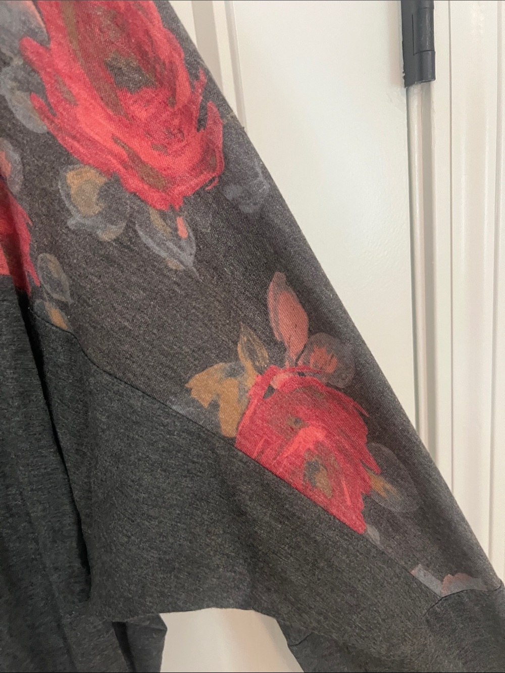 Cool Melon Women's Dark Gray Floral Yoke Long-Sleeve Tunic Top Sz 1XL - Picture 5 of 12
